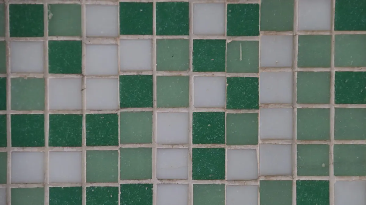 Carreaux verts et blancs alternés